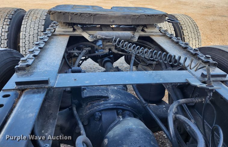 image for item JB9778 2014 International ProStar  semi truck