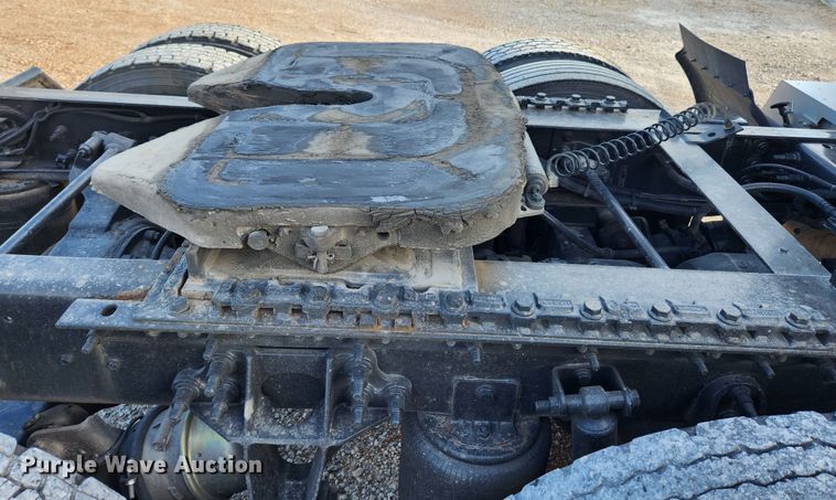 image for item JB9778 2014 International ProStar  semi truck