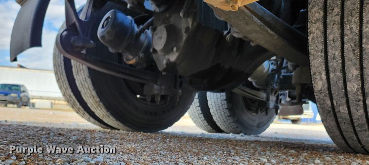 image for item JB9778 2014 International ProStar  semi truck