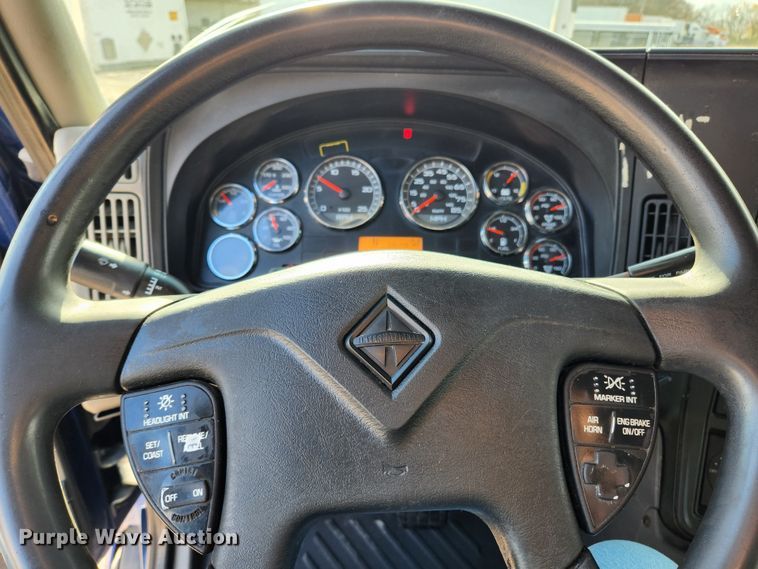 image for item JB9778 2014 International ProStar  semi truck