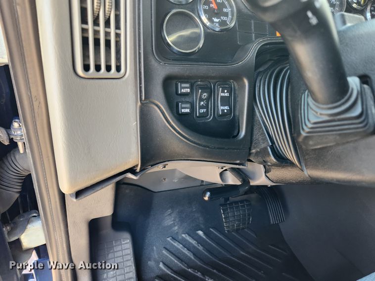 image for item JB9778 2014 International ProStar  semi truck