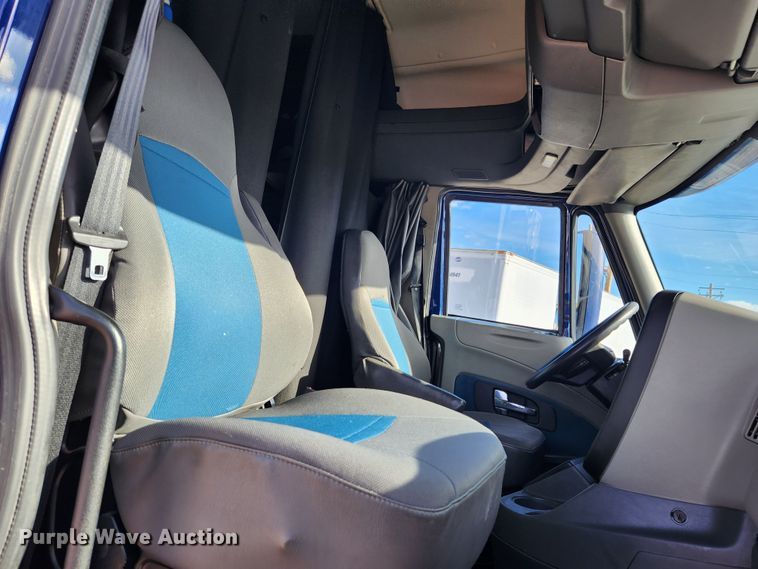 image for item JB9778 2014 International ProStar  semi truck