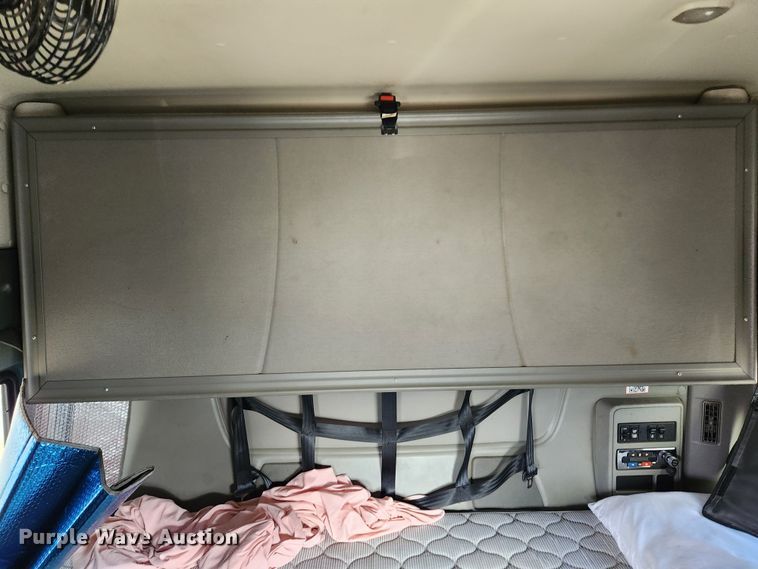 image for item JB9778 2014 International ProStar  semi truck