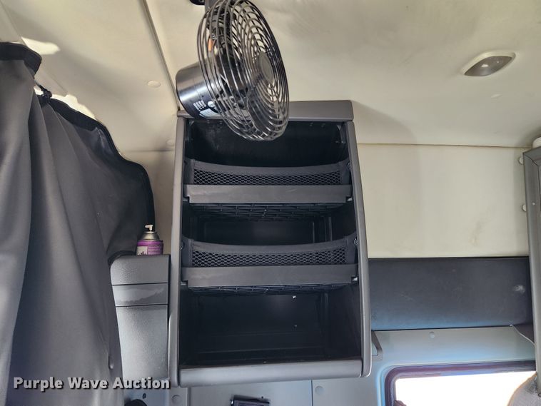 image for item JB9778 2014 International ProStar  semi truck