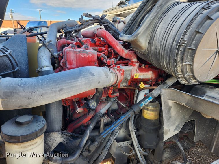 image for item JB9778 2014 International ProStar  semi truck