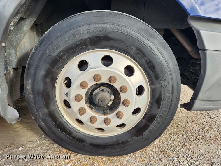 image for item JB9778 2014 International ProStar  semi truck