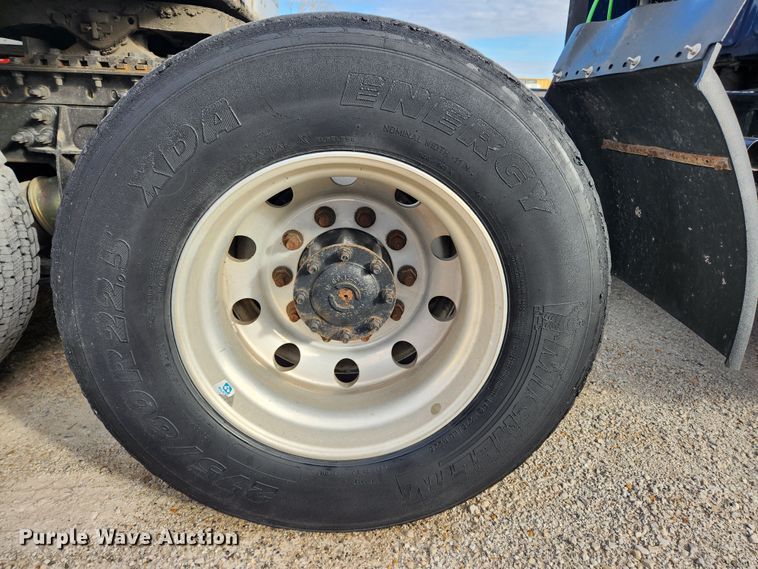 image for item JB9778 2014 International ProStar  semi truck