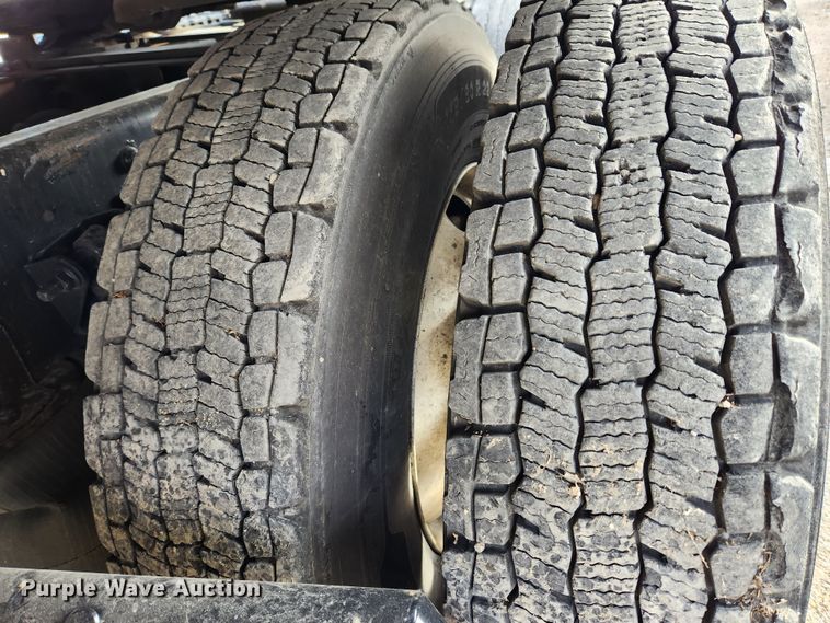 image for item JB9778 2014 International ProStar  semi truck