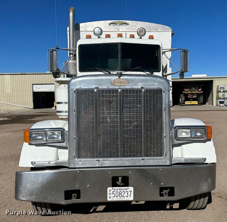 image for item JD9138 1995 Peterbilt 378  seed tender truck