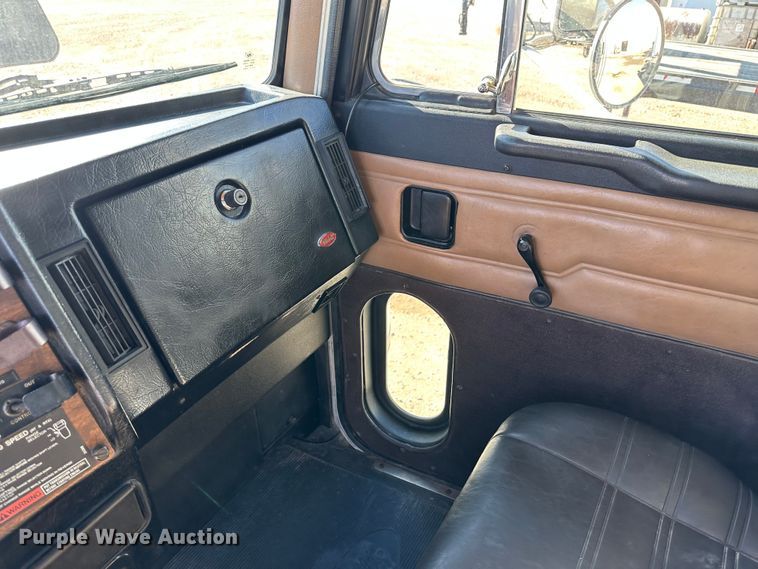 image for item JD9138 1995 Peterbilt 378  seed tender truck