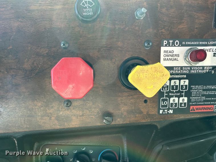 image for item JD9138 1995 Peterbilt 378  seed tender truck