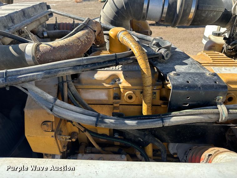 image for item JD9138 1995 Peterbilt 378  seed tender truck