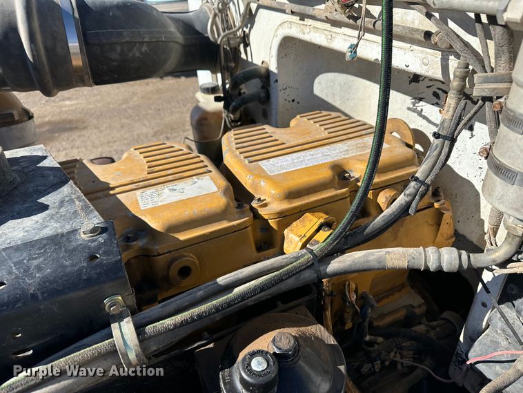 image for item JD9138 1995 Peterbilt 378  seed tender truck