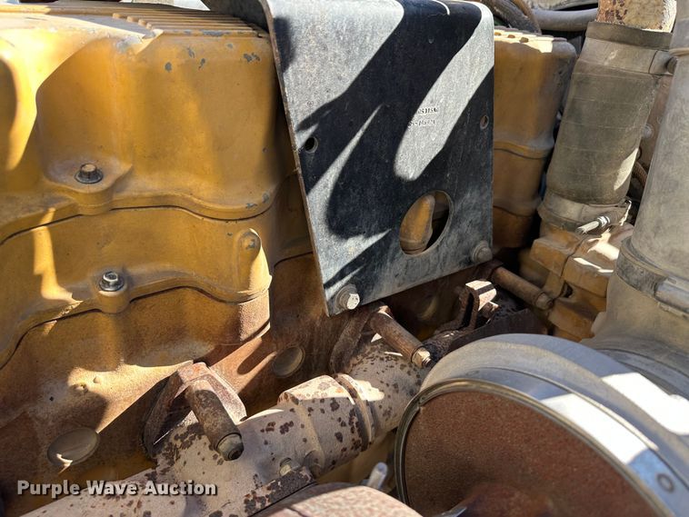 image for item JD9138 1995 Peterbilt 378  seed tender truck