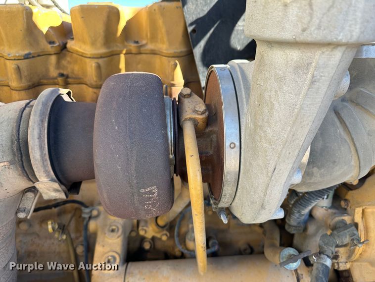 image for item JD9138 1995 Peterbilt 378  seed tender truck