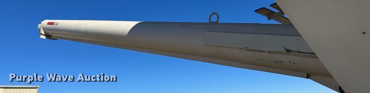 image for item JD9138 1995 Peterbilt 378  seed tender truck