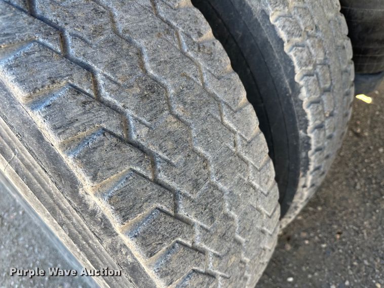 image for item JD9138 1995 Peterbilt 378  seed tender truck