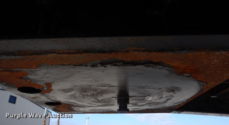 image for item JL9784 1998 Fontaine  drop deck trailer