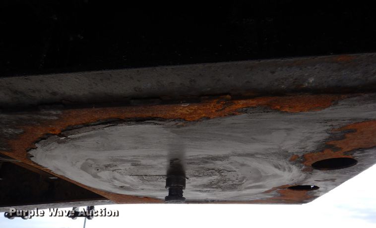 image for item JL9784 1998 Fontaine  drop deck trailer