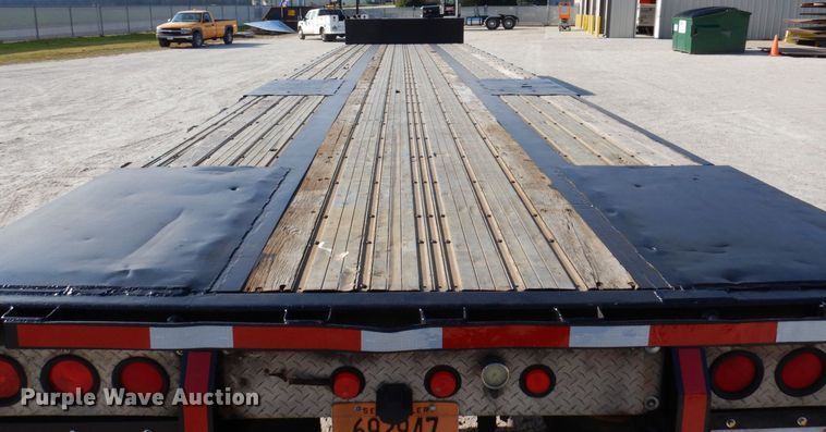 image for item JL9784 1998 Fontaine  drop deck trailer