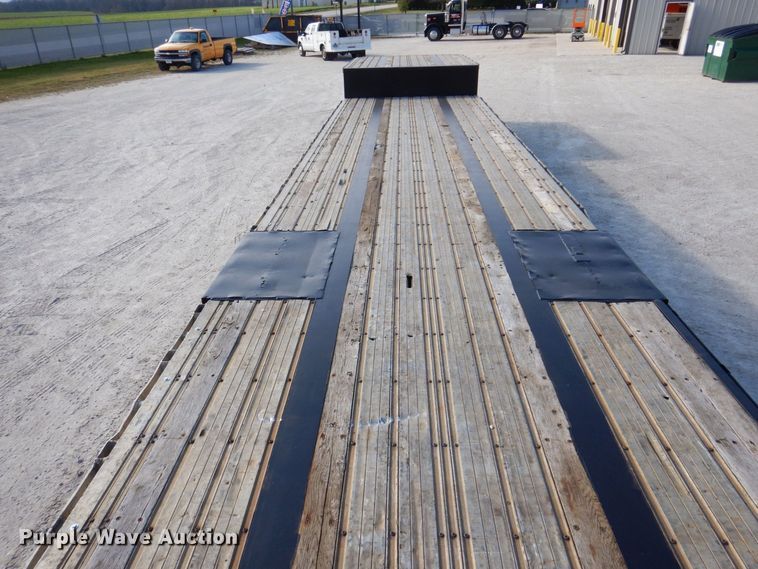 image for item JL9784 1998 Fontaine  drop deck trailer