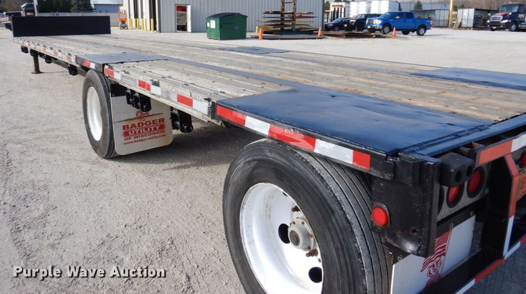 image for item JL9784 1998 Fontaine  drop deck trailer