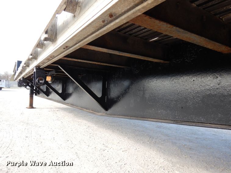 image for item JL9784 1998 Fontaine  drop deck trailer