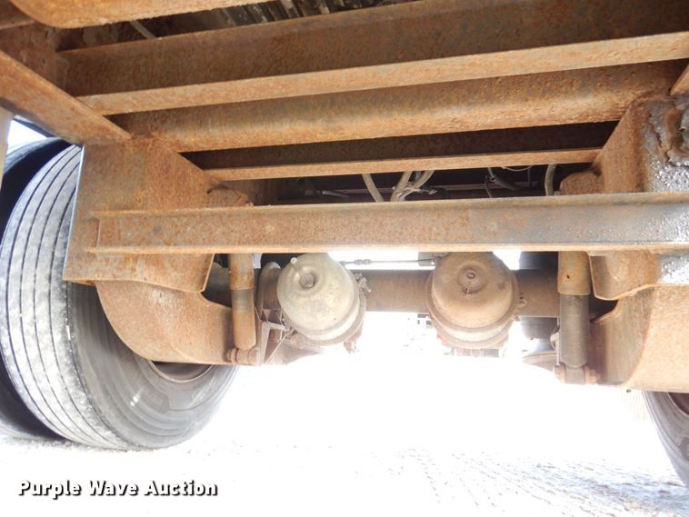 image for item JL9784 1998 Fontaine  drop deck trailer