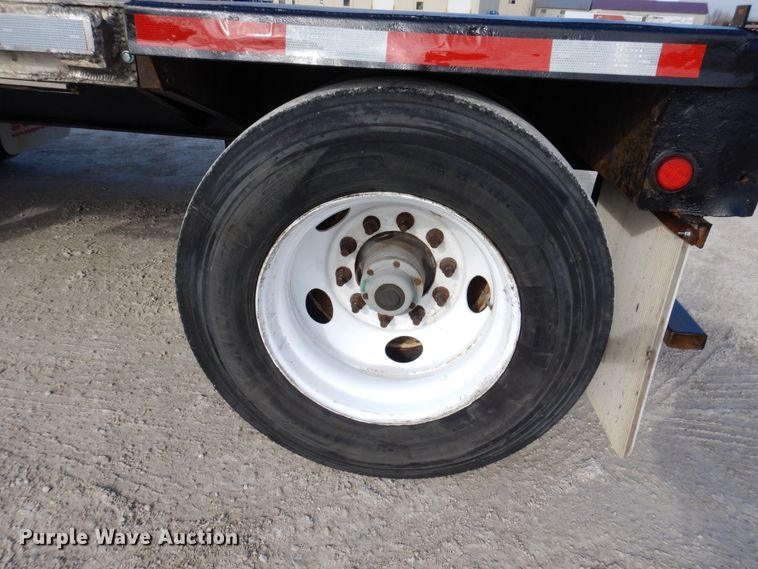 image for item JL9784 1998 Fontaine  drop deck trailer