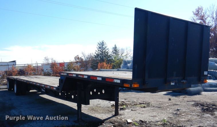 image for item JL9852 2005 Transcraft DTL-2100 W2  drop deck trailer