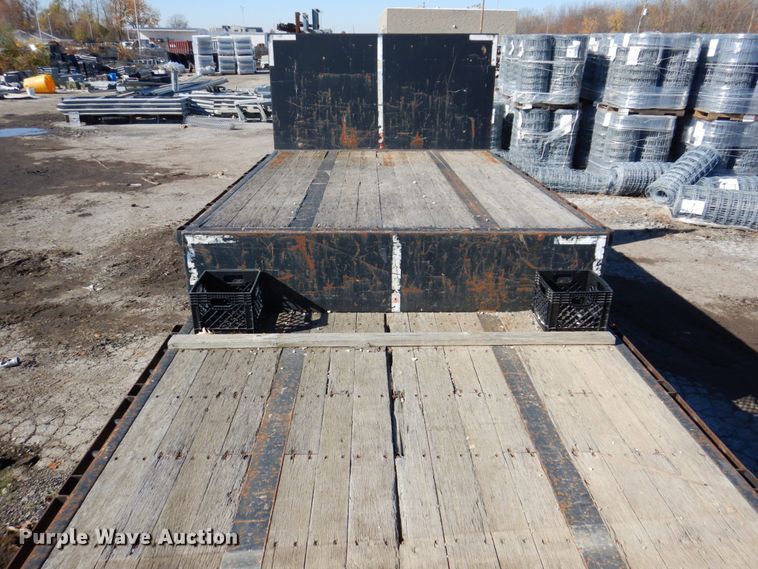 image for item JL9852 2005 Transcraft DTL-2100 W2  drop deck trailer