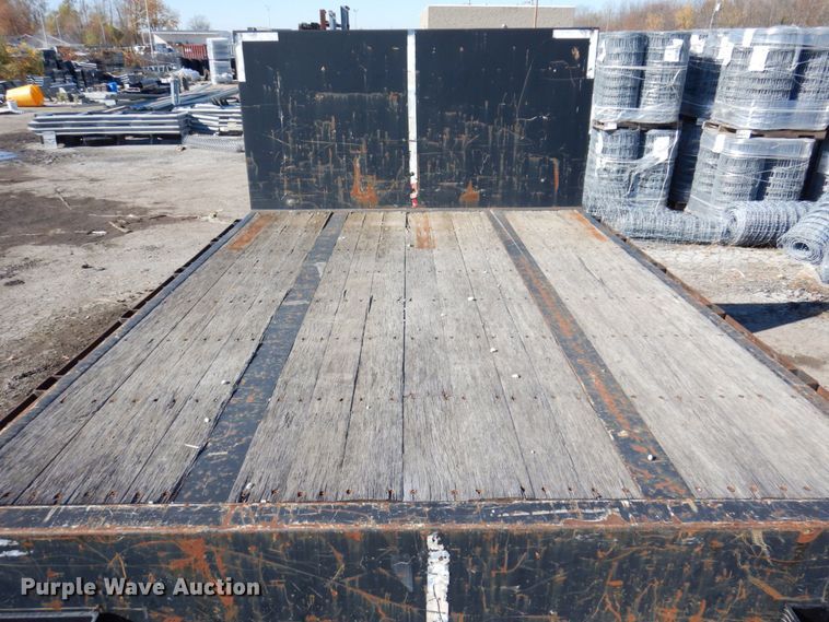 image for item JL9852 2005 Transcraft DTL-2100 W2  drop deck trailer