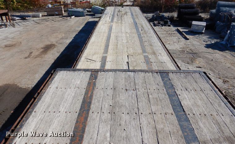 image for item JL9852 2005 Transcraft DTL-2100 W2  drop deck trailer