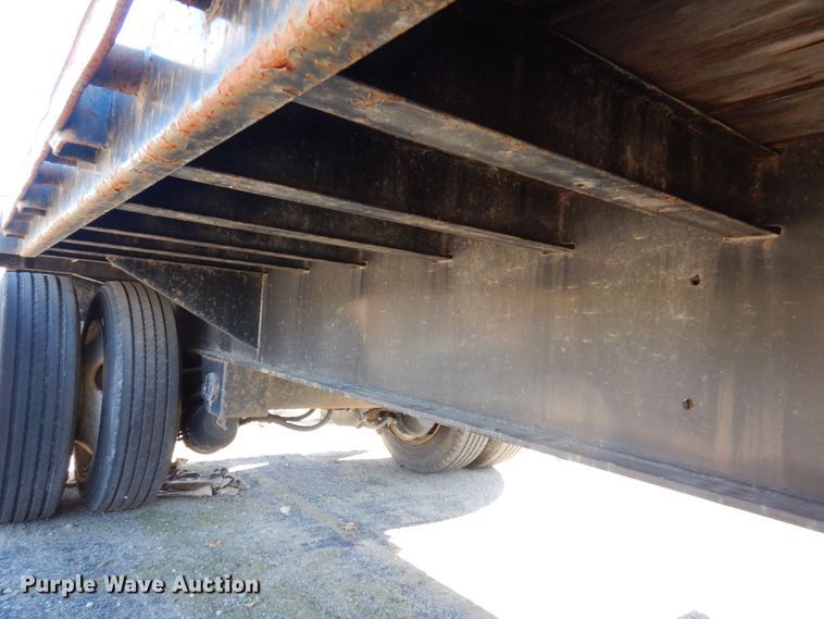 image for item JL9852 2005 Transcraft DTL-2100 W2  drop deck trailer