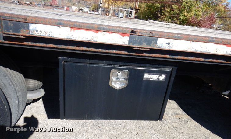 image for item JL9852 2005 Transcraft DTL-2100 W2  drop deck trailer