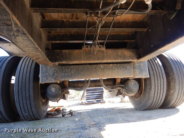 image for item JL9852 2005 Transcraft DTL-2100 W2  drop deck trailer