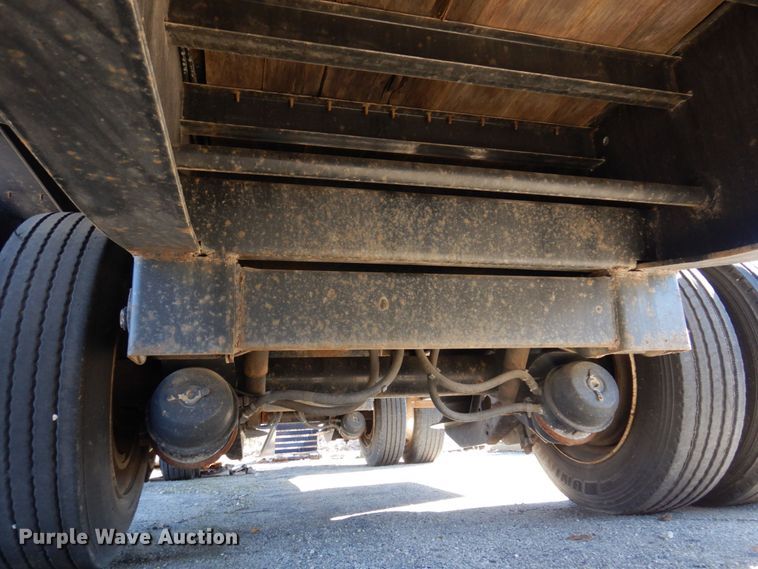 image for item JL9852 2005 Transcraft DTL-2100 W2  drop deck trailer