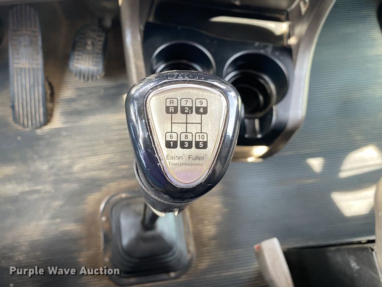 image for item JW9331 2014 Kenworth T660  semi truck