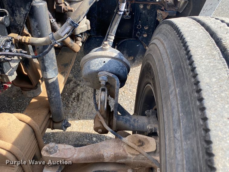 image for item JW9331 2014 Kenworth T660  semi truck