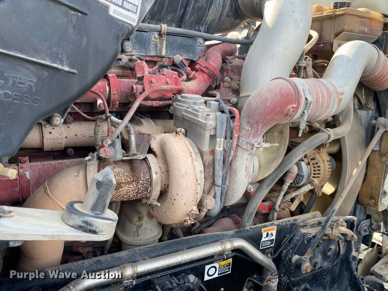 image for item JW9331 2014 Kenworth T660  semi truck