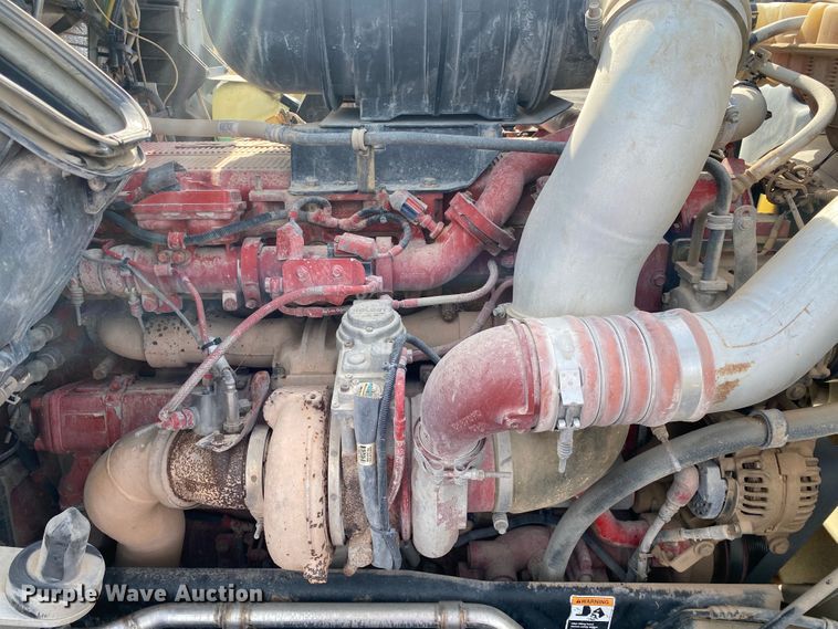 image for item JW9331 2014 Kenworth T660  semi truck