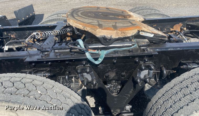 image for item JW9331 2014 Kenworth T660  semi truck