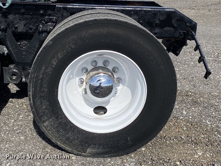 image for item JW9331 2014 Kenworth T660  semi truck