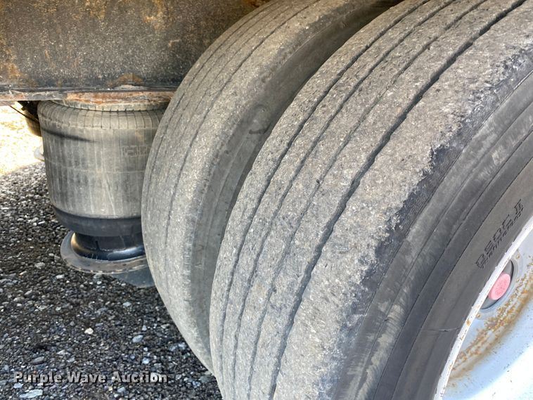 image for item JW9342 2014 Trail King TK80HT-533  drop deck equipment trailer