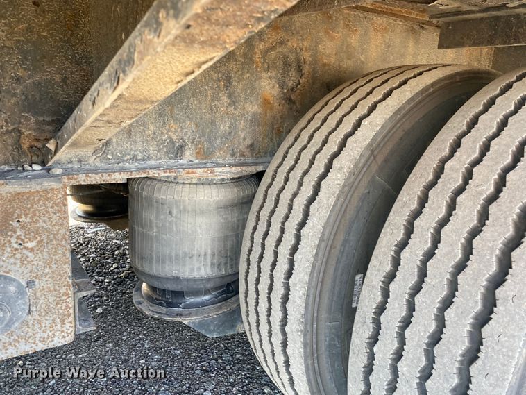 image for item JW9342 2014 Trail King TK80HT-533  drop deck equipment trailer