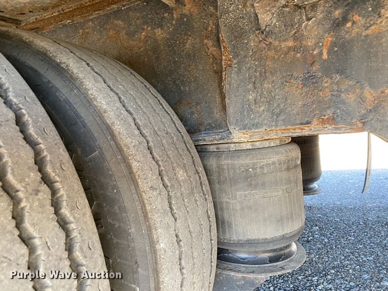 image for item JW9342 2014 Trail King TK80HT-533  drop deck equipment trailer