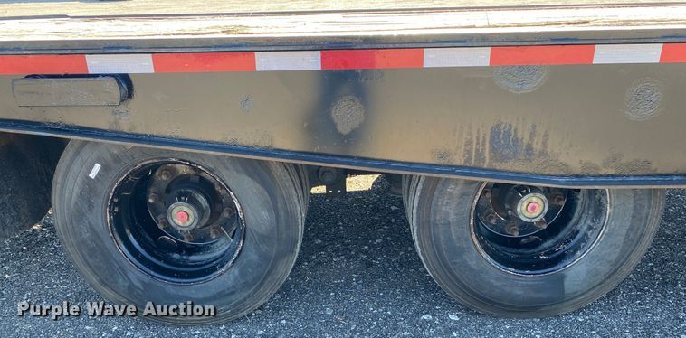 image for item JW9344 2007 Landoll  drop tilt deck equipment trailer