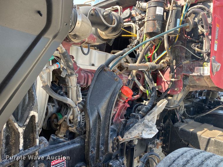 image for item JW9422 2008 Mack CHU613  semi truck