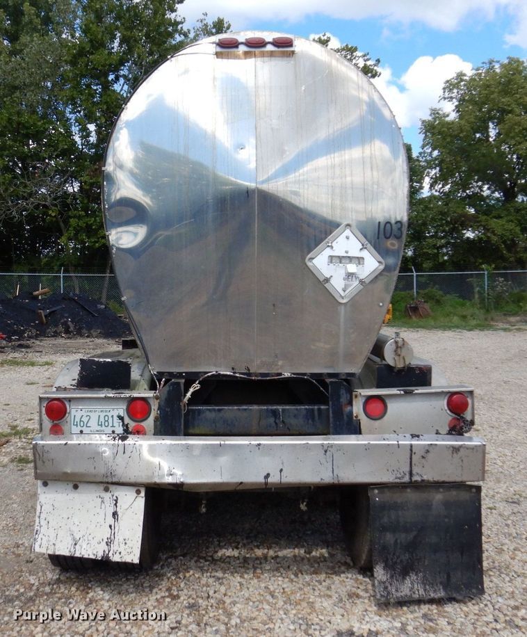 image for item KF9518 1978 Fruehauf  tank trailer