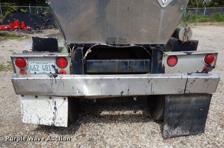 image for item KF9518 1978 Fruehauf  tank trailer